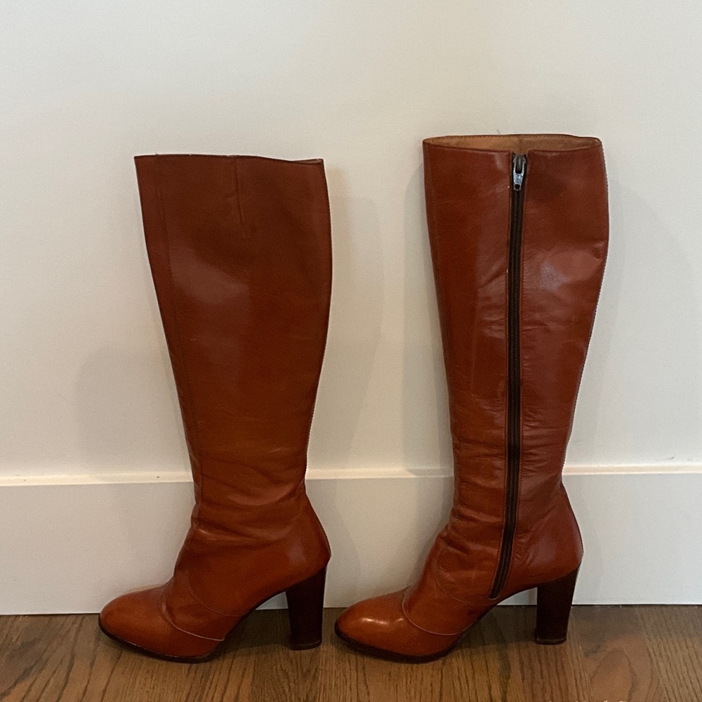 Chic Tan Leather Heeled Boots